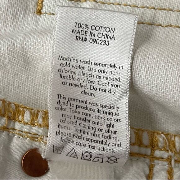 Bullhead Heavily Distressed Cream Cutoffs Denim Jean Shorts - Picture 6 of 10